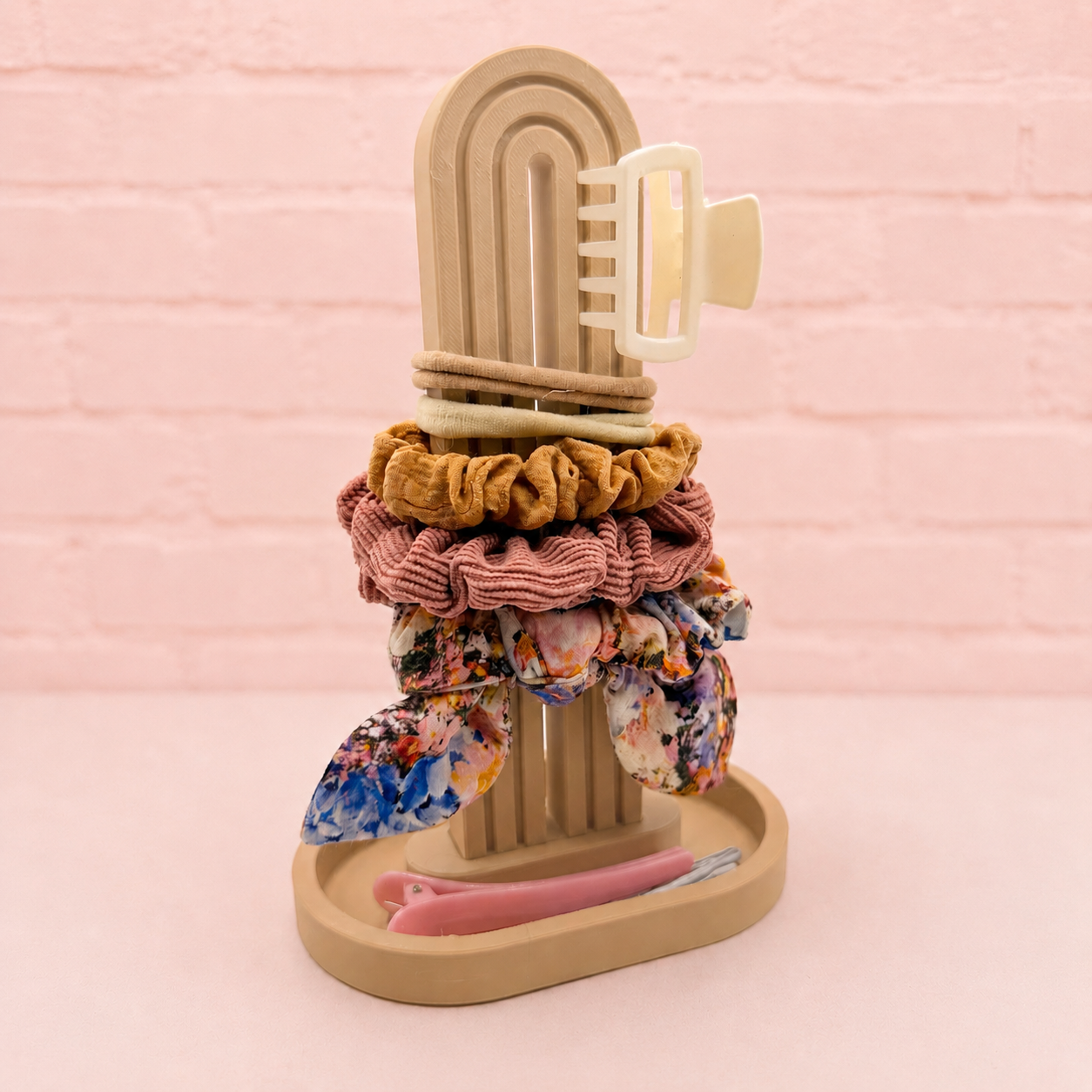 Arch Scrunchie Holder